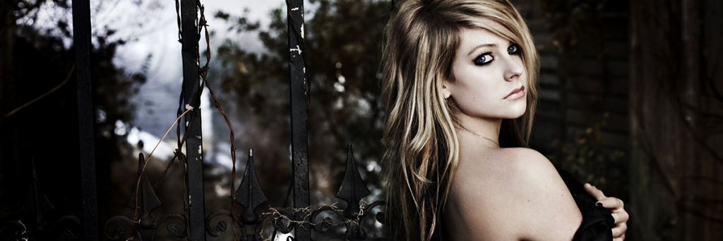 avril lavigne hollywood english singer pop artist Hottest Female Singers Who Could Give Models a Run for Their Money