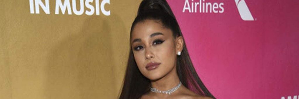 Pop artis Ariana Grande got married to Dalton Gomez